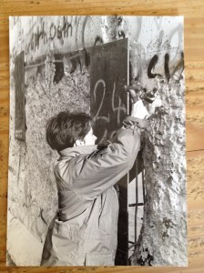 Vlak na de val van de Muur. Zelf een stukje afgebikt.